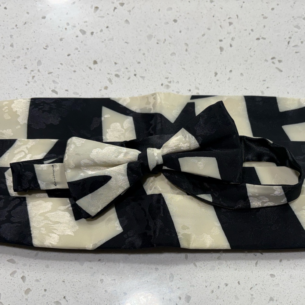 Black and Cream Vintage Vicky Davis Bow Tie & Cummerbund Set